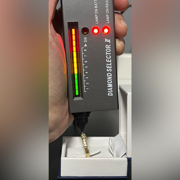 14k solid gold and diamond half eternity band - Picture 7 of 7